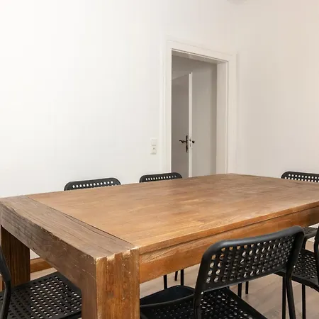 Monteurwohnung Fuer 6 Personen In Zentraler Lage Appartement Mayence