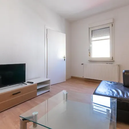 Monteurwohnung Fuer 6 Personen In Zentraler Lage