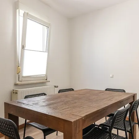 Monteurwohnung Fuer 6 Personen In Zentraler Lage * Mainz