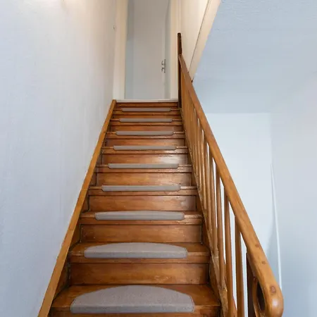 Apartment Monteurwohnung Fuer 6 Personen In Zentraler Lage *