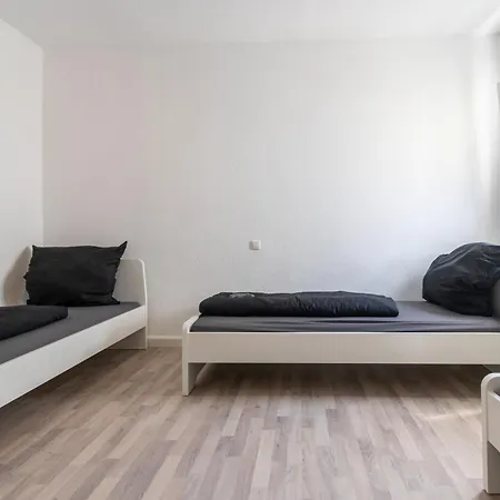 Appartement Monteurwohnung Fuer 6 Personen In Zentraler Lage Mayence