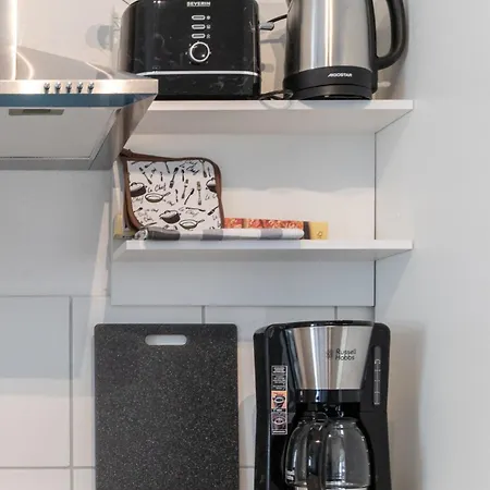 Monteurwohnung Fuer 6 Personen In Zentraler Lage Apartment Mainz