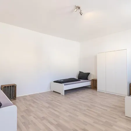 Monteurwohnung Fuer 6 Personen In Zentraler Lage *