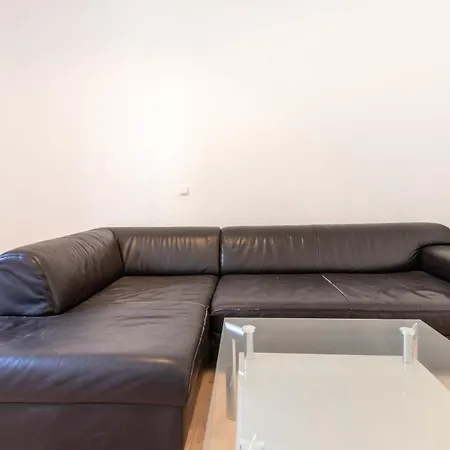 Monteurwohnung Fuer 6 Personen In Zentraler Lage Apartment Mainz