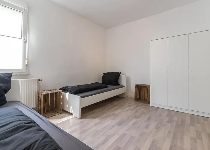 Monteurwohnung Fuer 6 Personen In Zentraler Lage *