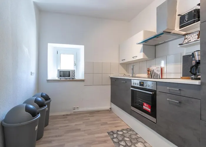 Monteurwohnung Für 6 Personen In Zentraler Lage *