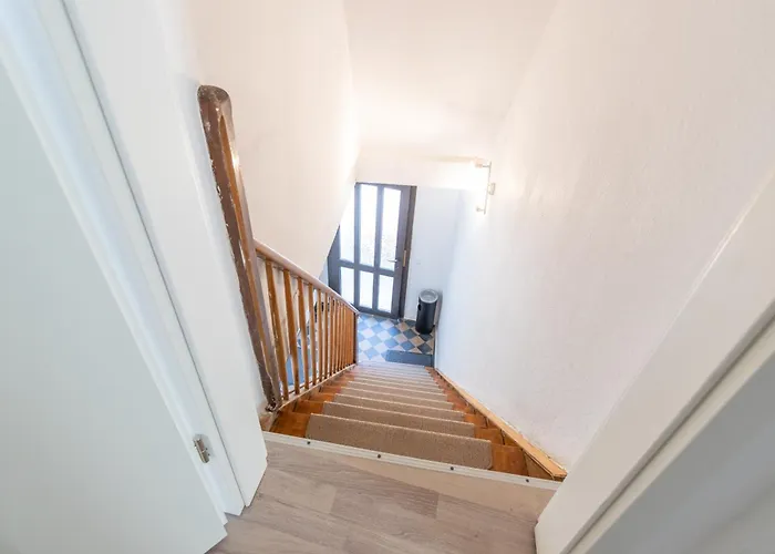 Monteurwohnung Für 6 Personen In Zentraler Lage