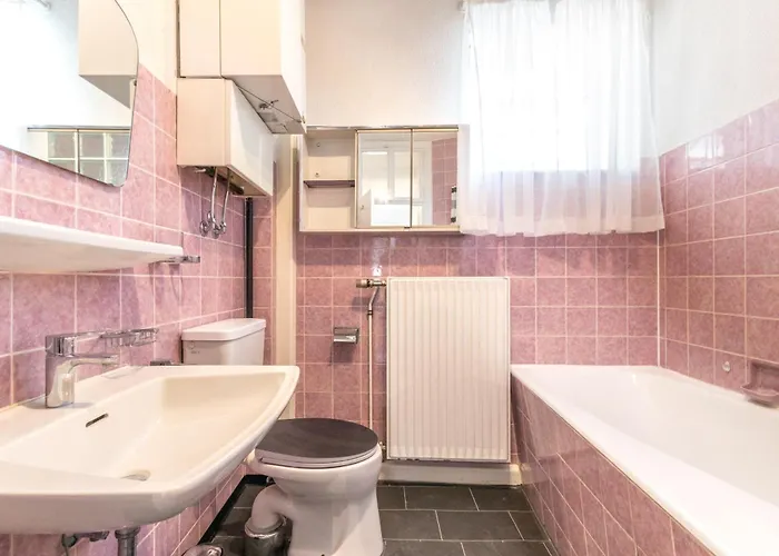 Monteurwohnung Für 6 Personen In Zentraler Lage Apartamento